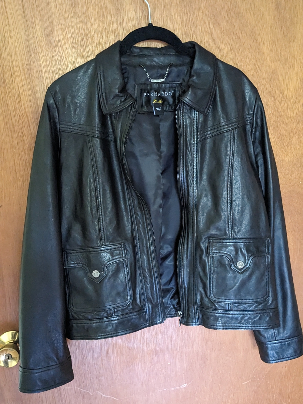 Bernardo Black Women's 100% Leather Jacket w/ Zipper